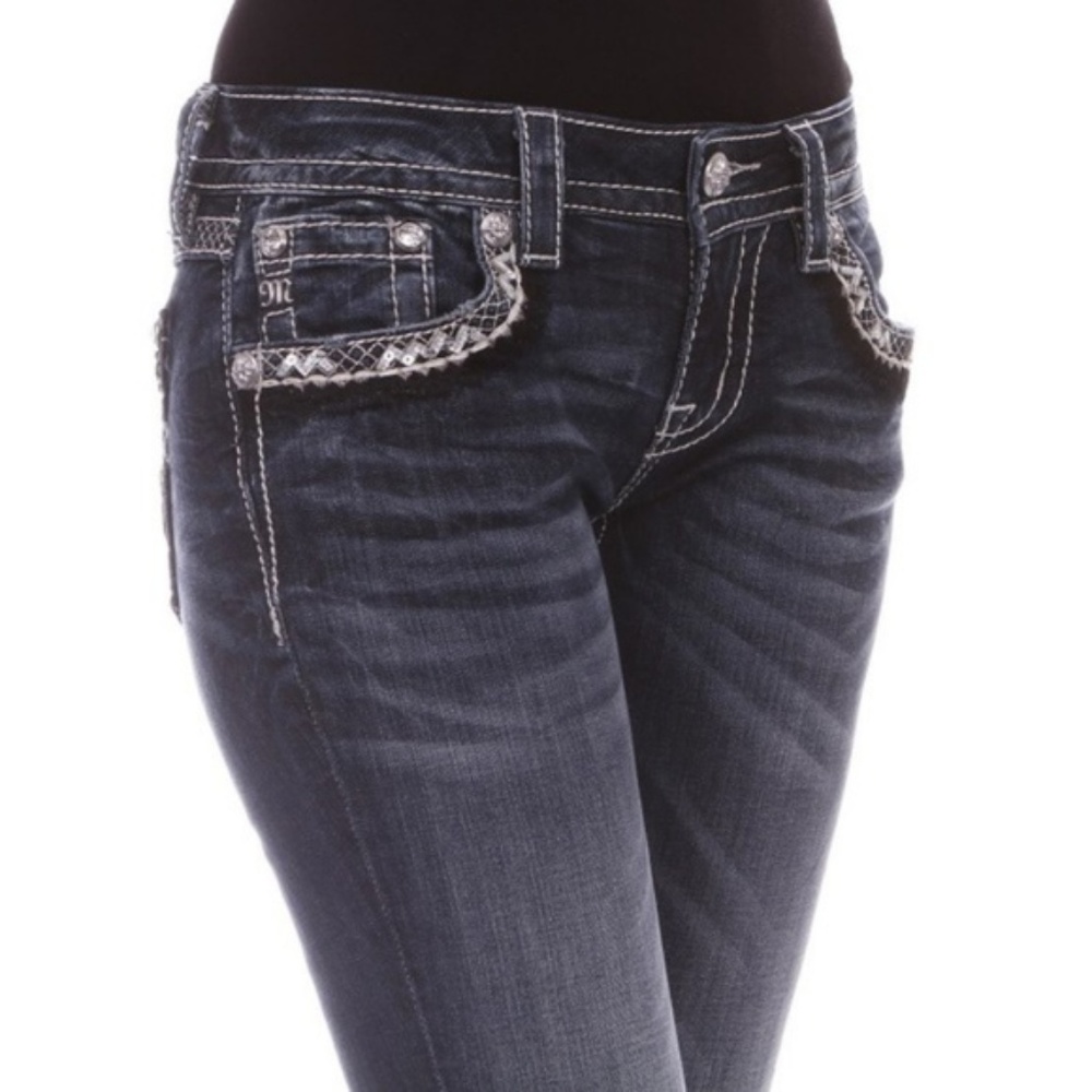 SOLD OUT!!  Miss Me Daisy Chain Skinnies - Picture 3 of 4